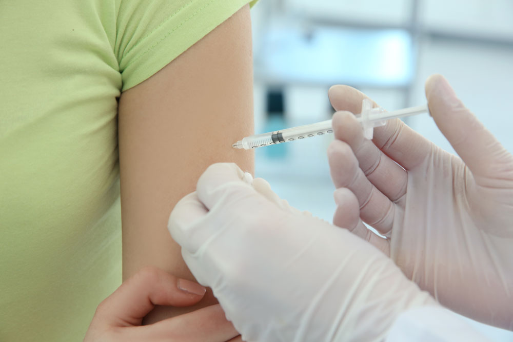 Iowa 7th and 12th graders required to get meningitis vaccine